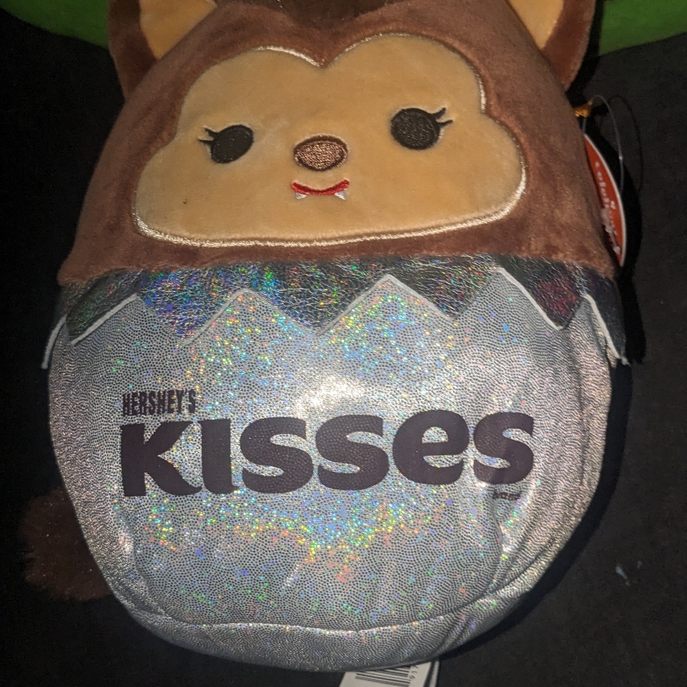 8 in Wade Kisses Squishmallow